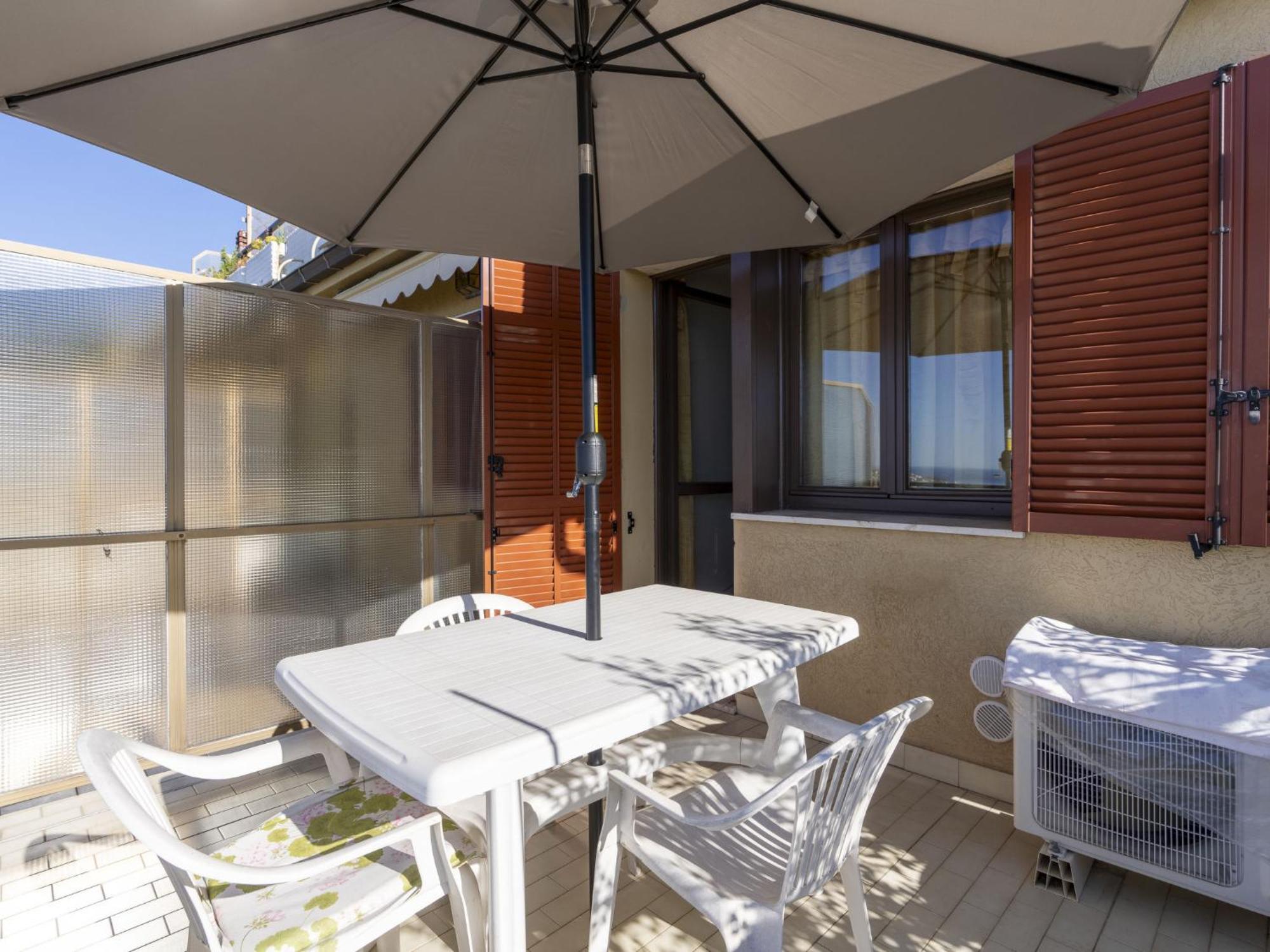 Apartment Terrazzo Sul Mare By Interhome Ospedaletti Exterior photo